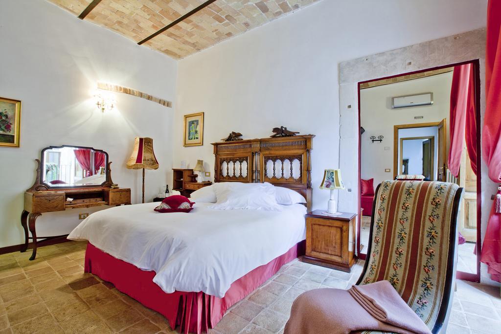 B&B Il Marchese Del Grillo ซุลโมนา ห้อง รูปภาพ
