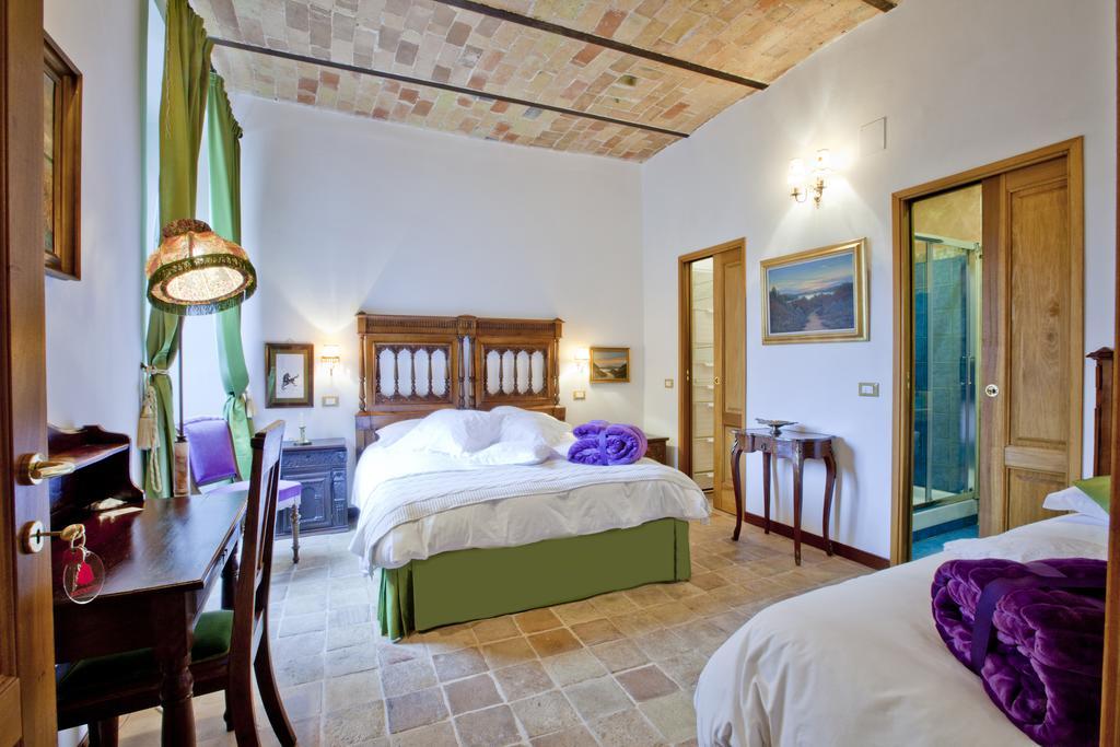 B&B Il Marchese Del Grillo ซุลโมนา ห้อง รูปภาพ