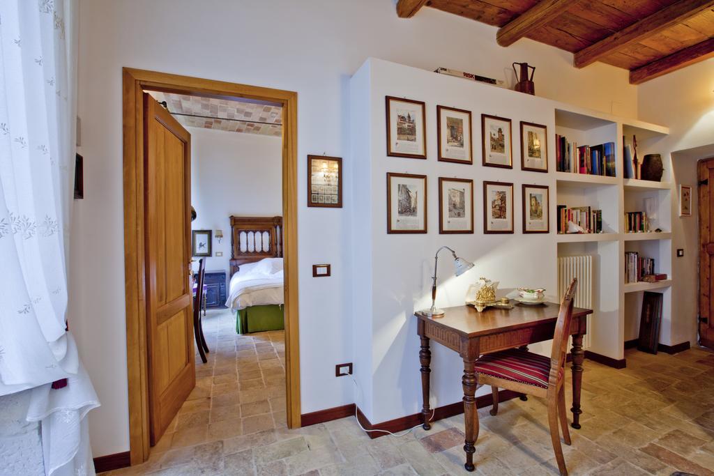 B&B Il Marchese Del Grillo ซุลโมนา ภายนอก รูปภาพ