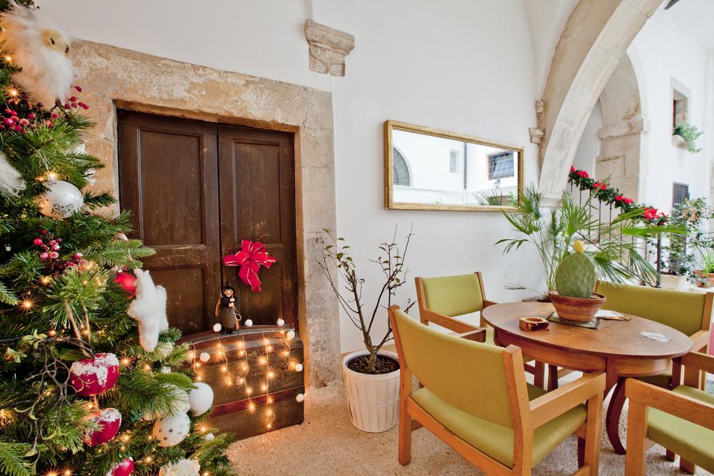 B&B Il Marchese Del Grillo ซุลโมนา ภายนอก รูปภาพ