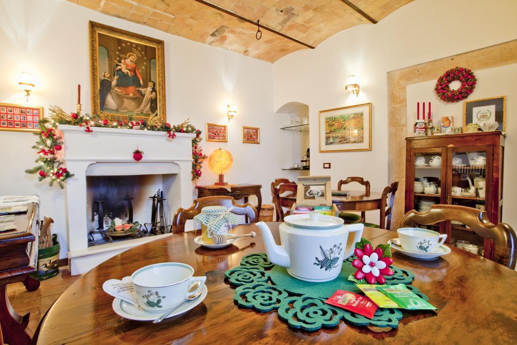 B&B Il Marchese Del Grillo ซุลโมนา ภายนอก รูปภาพ
