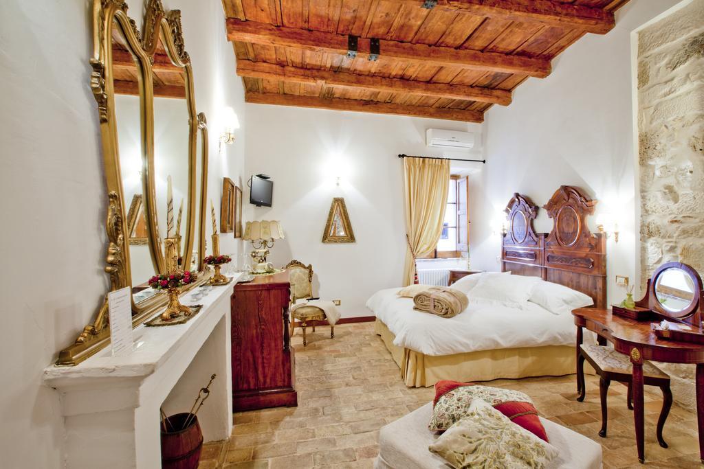 B&B Il Marchese Del Grillo ซุลโมนา ห้อง รูปภาพ